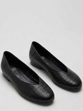 Eileen Fisher Leather Ballet Flats Size 8.5